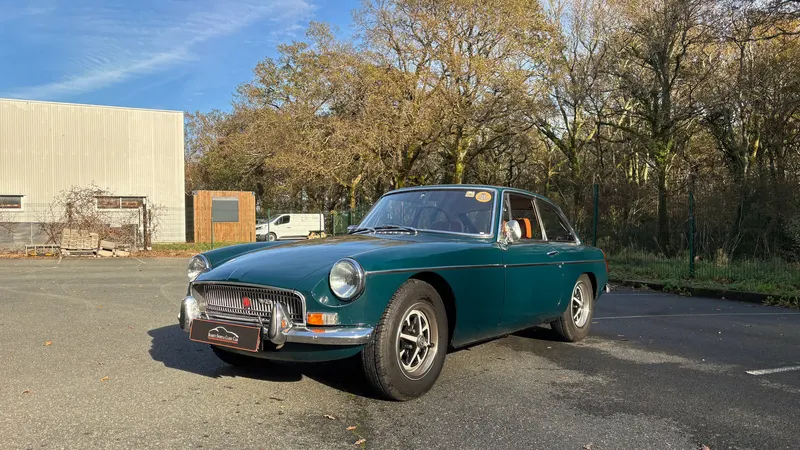 MG B GT V8 Costello 3