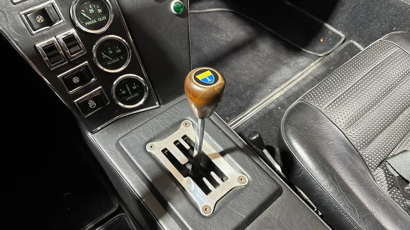 De Tomaso Pantera Push Button 16