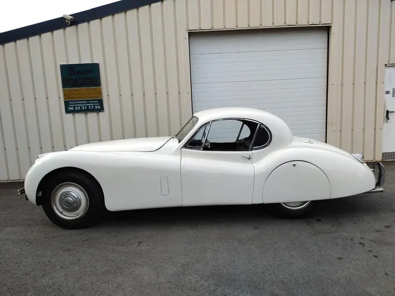 Jaguar XK 120 Coupe 3