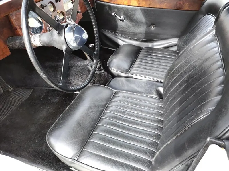 Jaguar XK 120 Coupe 12