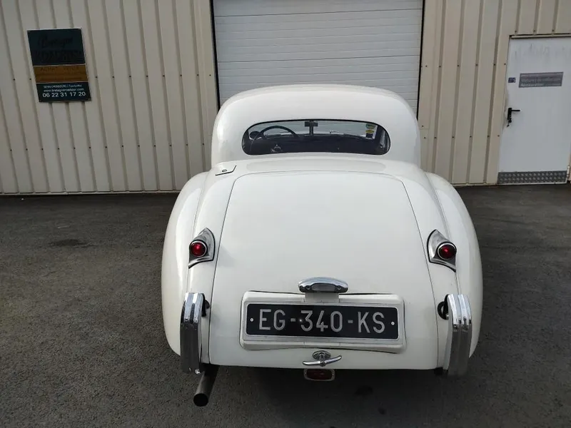 Jaguar XK 120 Coupe 6