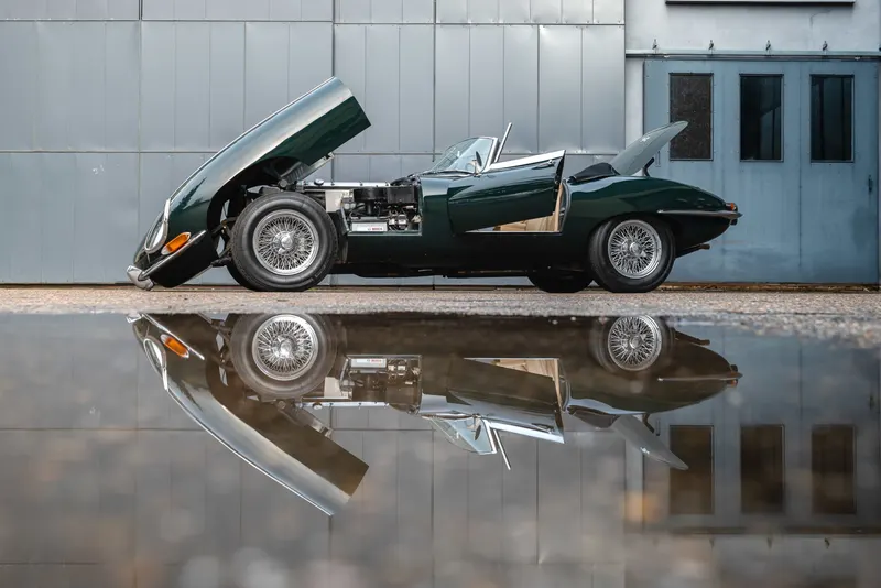 Jaguar Type E série 1 18