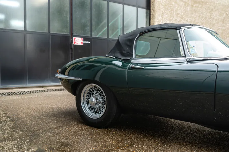 Jaguar Type E série 1 13