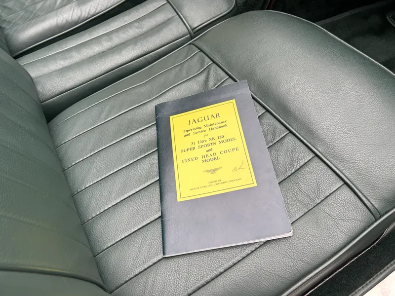 Jaguar XK120 Cab. 33