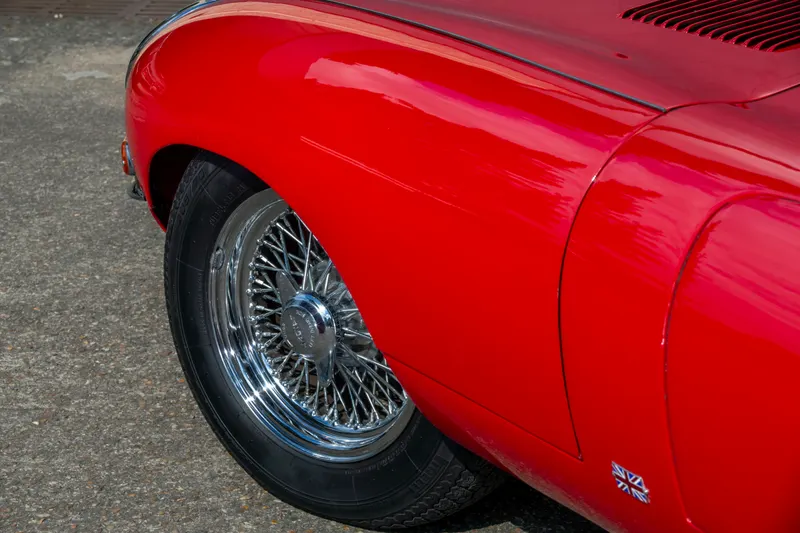 Jaguar Type E plancher plats 14
