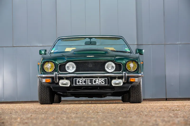 Aston Martin AM V8 série 1 31