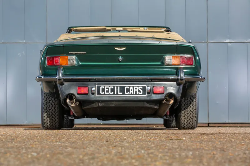 Aston Martin AM V8 série 1 35