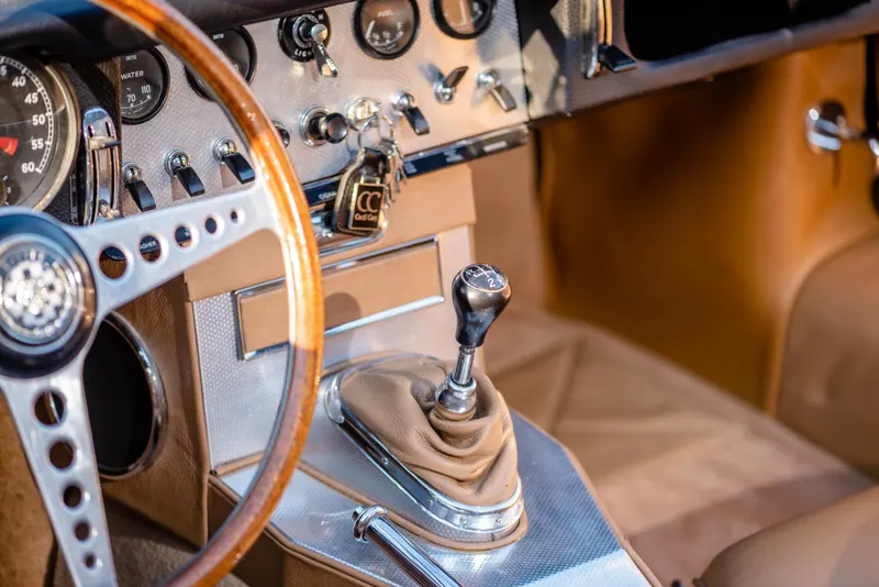 Jaguar Type E planchers plats 26