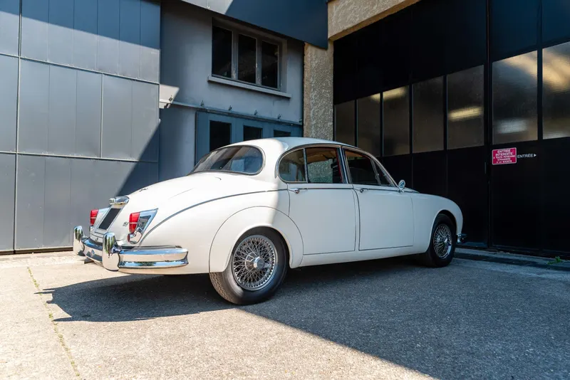 Jaguar MKII 3,8L 18