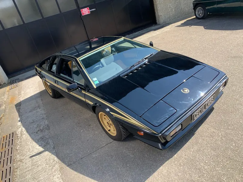 Lotus Esprit JPS 39