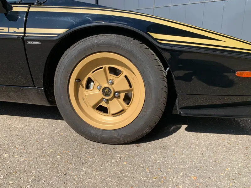 Lotus Esprit JPS 49