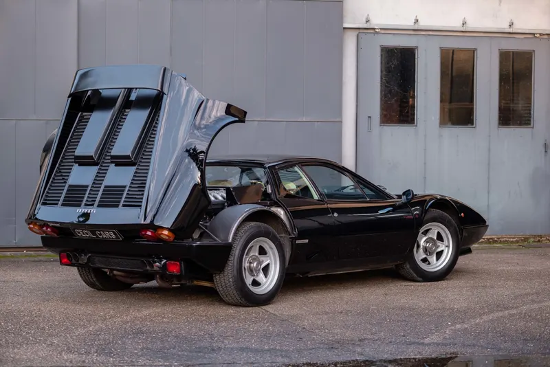 Ferrari BB512i 44