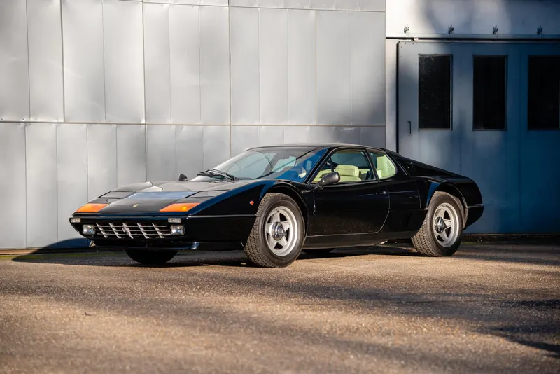 Ferrari BB512i 54
