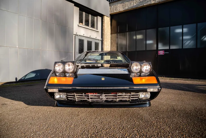 Ferrari BB512i 11