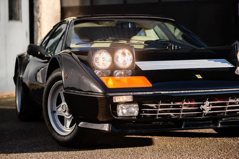Ferrari BB512i 8