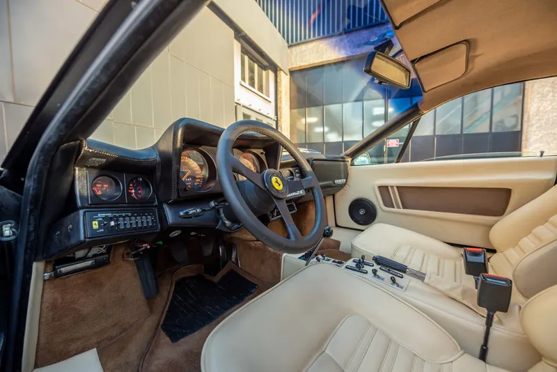 Ferrari BB512i 24