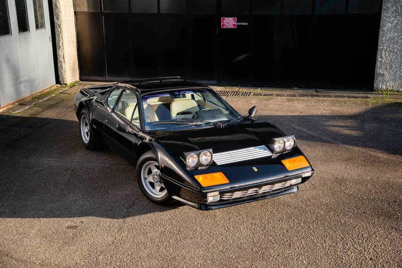 Ferrari BB512i 10