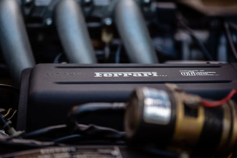 Ferrari BB512i 42