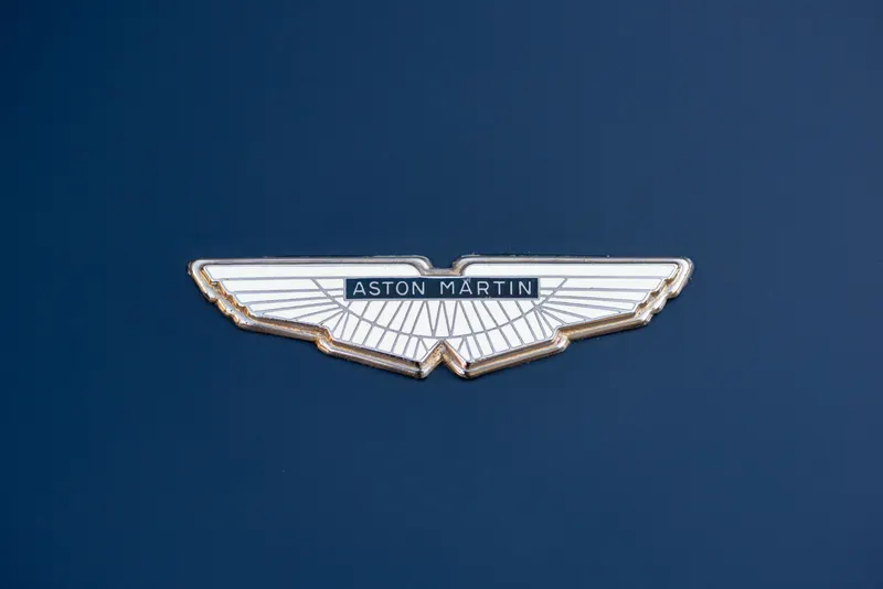 Aston Martin V8 Volante 5