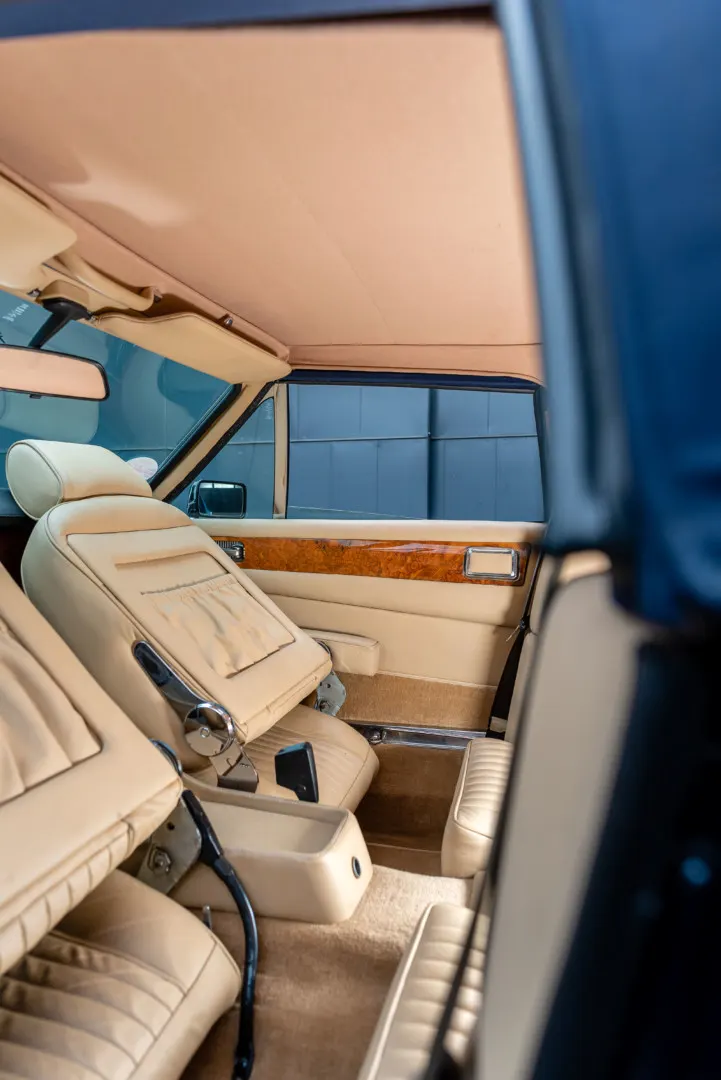 Aston Martin V8 Volante 58