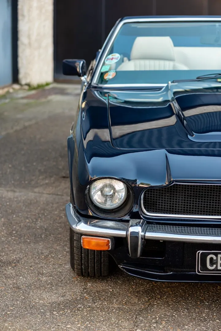 Aston Martin V8 Volante 8