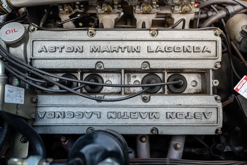 Aston Martin V8 Volante 63