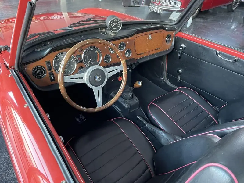 Triumph TR6 - Montée 3 carburateurs Weber 17