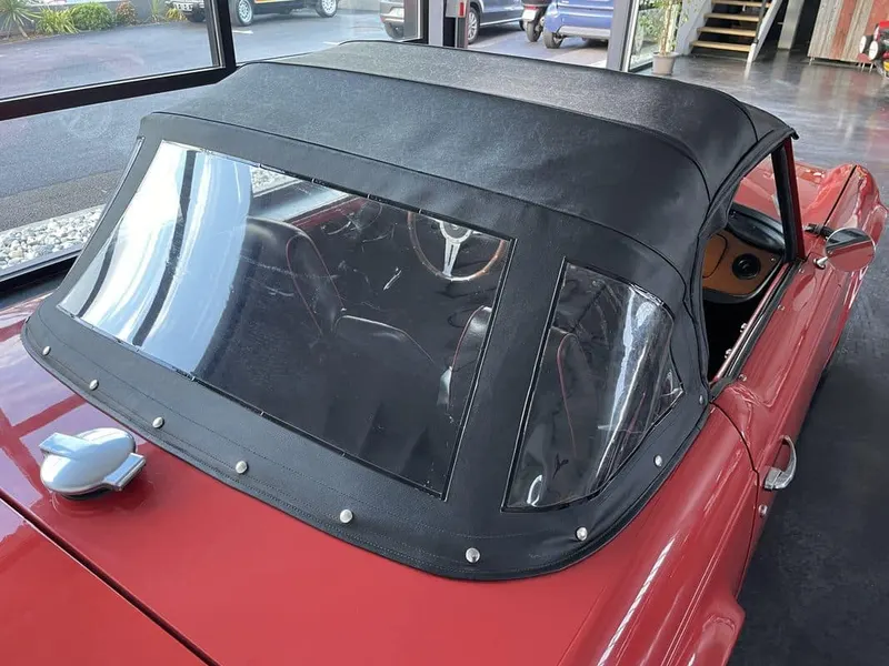 Triumph TR6 - Montée 3 carburateurs Weber 9