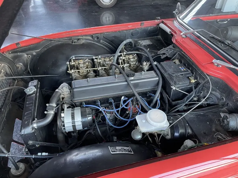 Triumph TR6 - Montée 3 carburateurs Weber 25