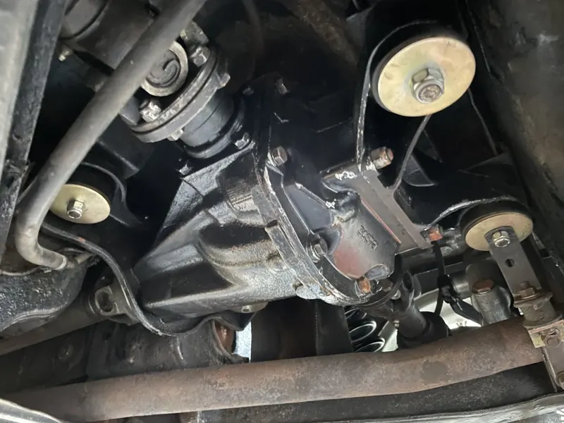 Triumph TR4a IRS intérieur Havane 28