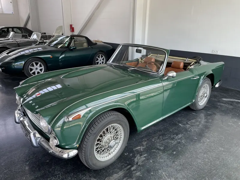 Triumph TR4a IRS intérieur Havane 2