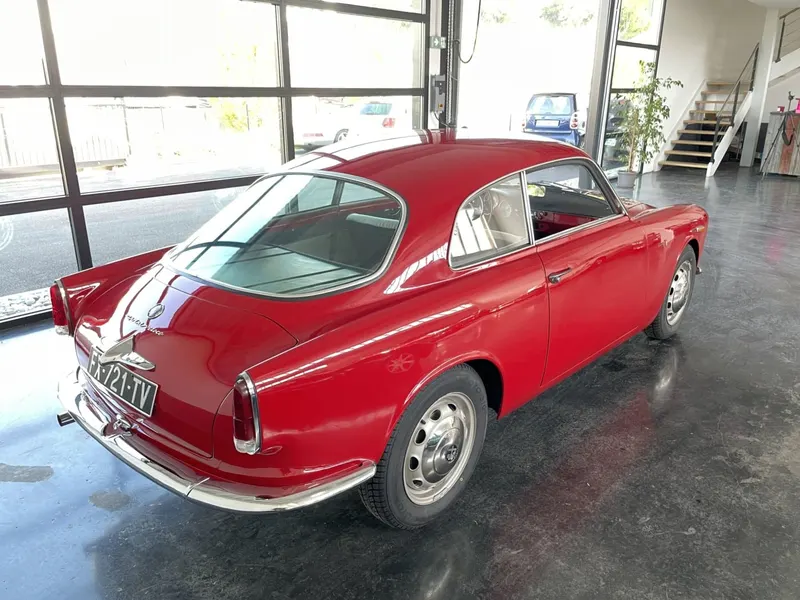 Alfa Romeo Giulietta 1300 4