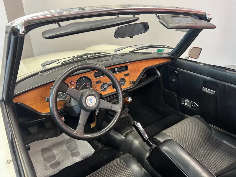 Triumph Spitfire 1500 5