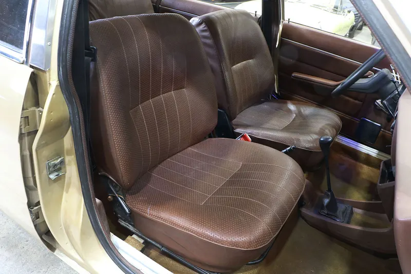 CHRYSLER 1307 S 28