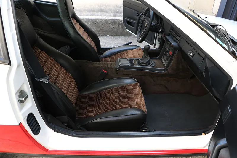 Porsche 924 Turbo 27