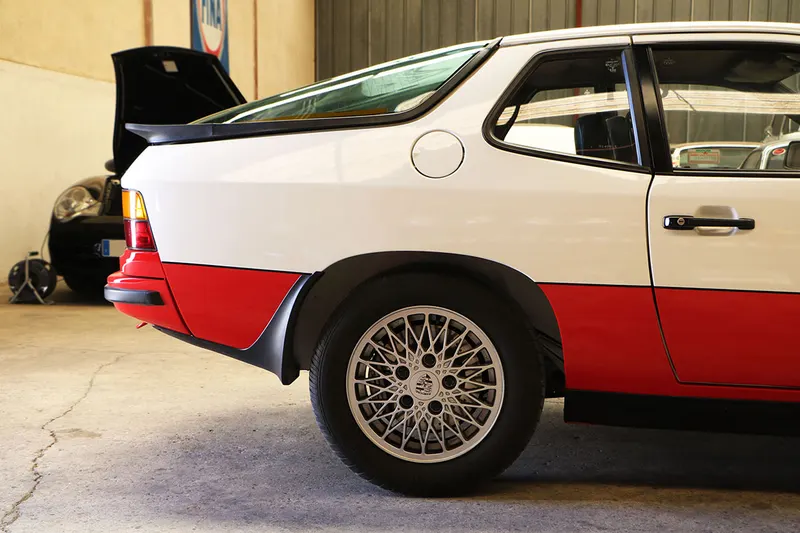 Porsche 924 Turbo 46