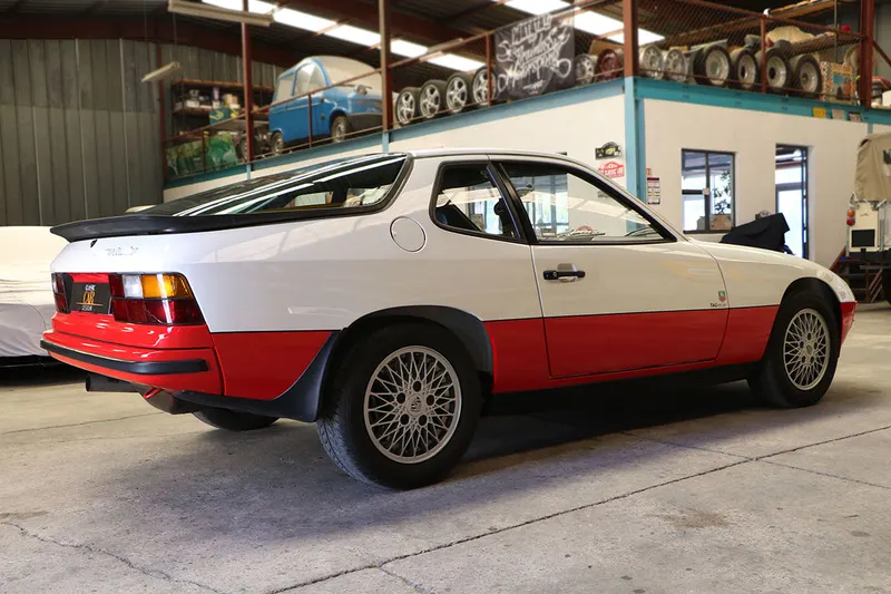 Porsche 924 Turbo 11