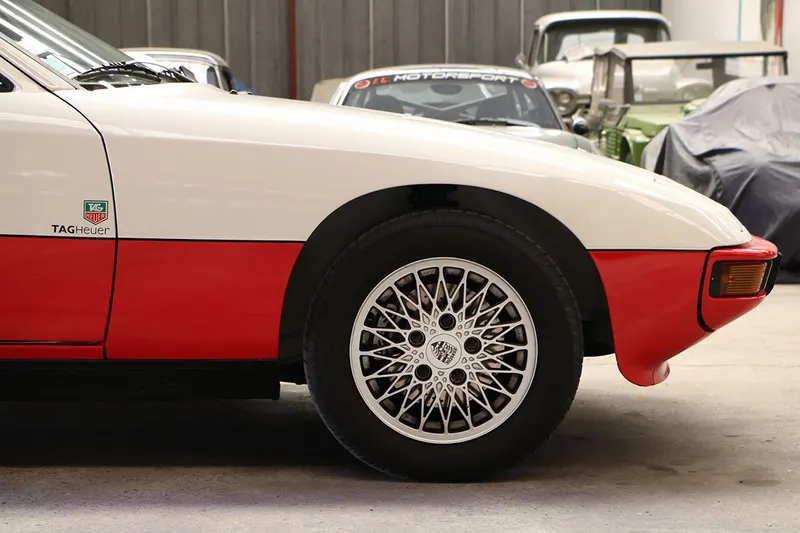 Porsche 924 Turbo 52