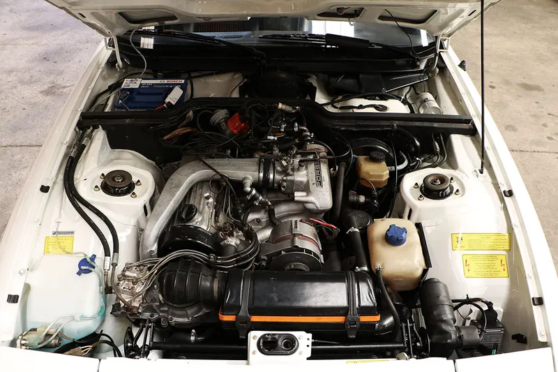 Porsche 924 Turbo 34