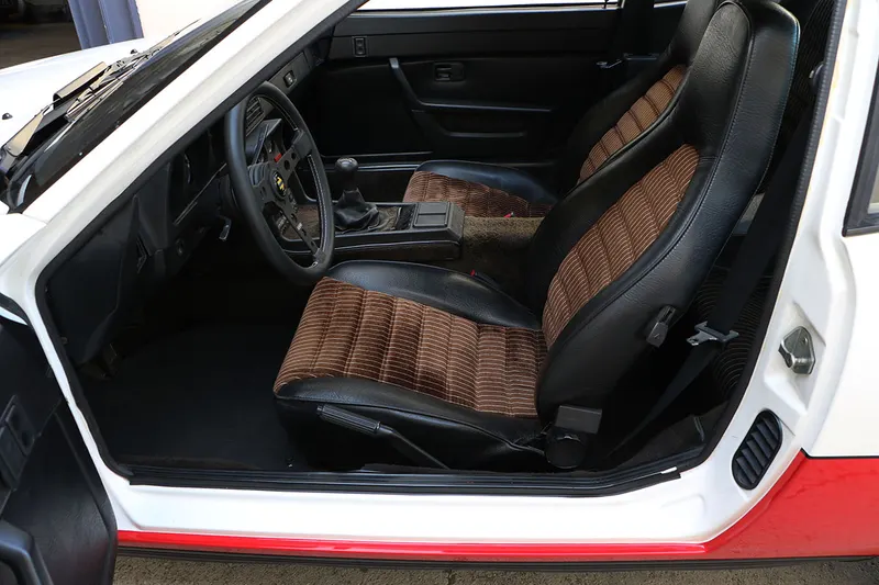 Porsche 924 Turbo 21