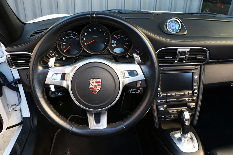 Porsche 997 Carrera 4 GTS CABRIOLET 26