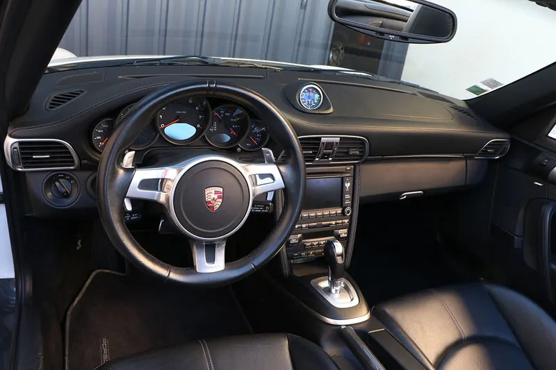 Porsche 997 Carrera 4 GTS CABRIOLET 25
