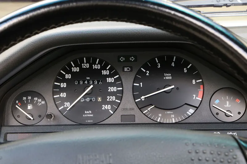 BMW 325 ix BVA E30 18