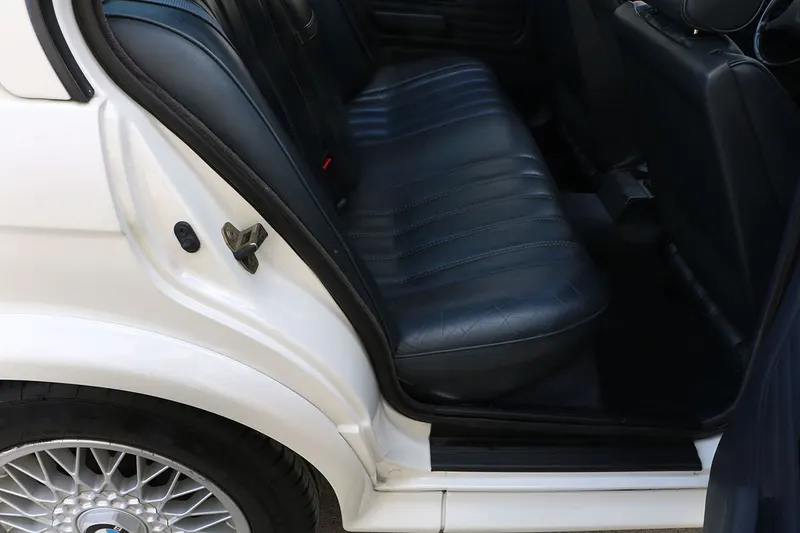 BMW 325 ix BVA E30 37