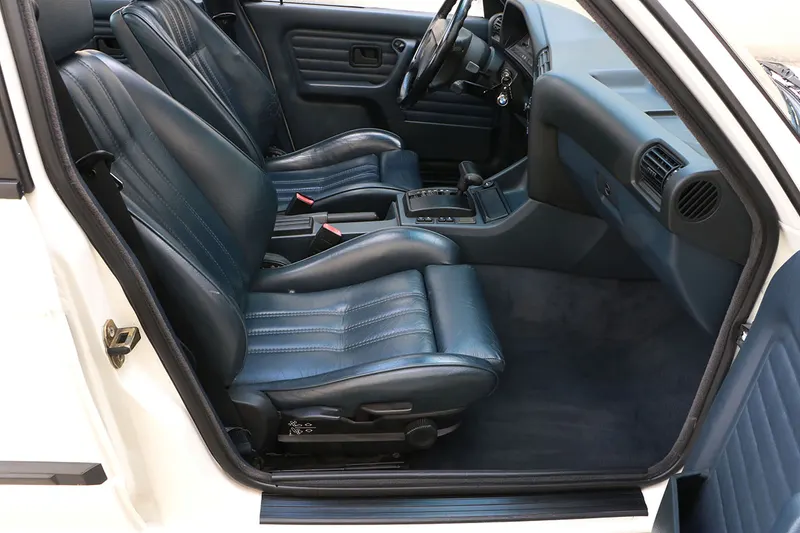 BMW 325 ix BVA E30 27
