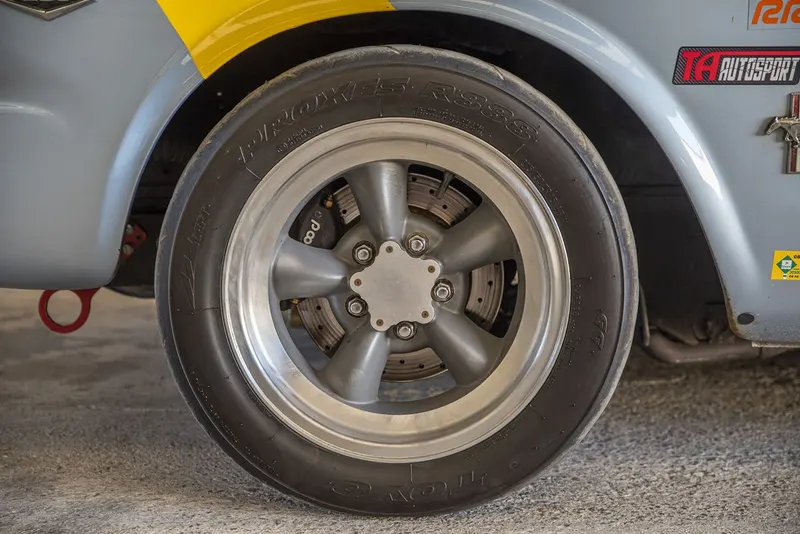 Ford Mustang Coupé V8 Racing 95