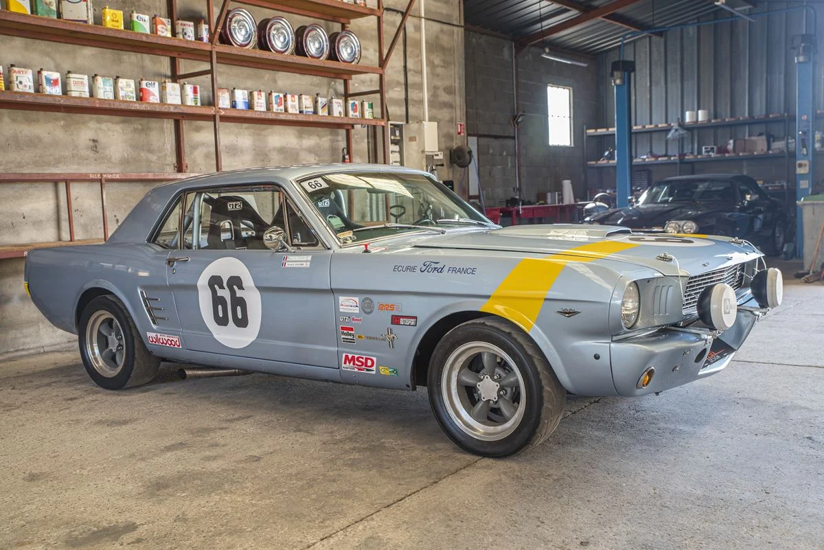 Ford Mustang Coupé V8 Racing