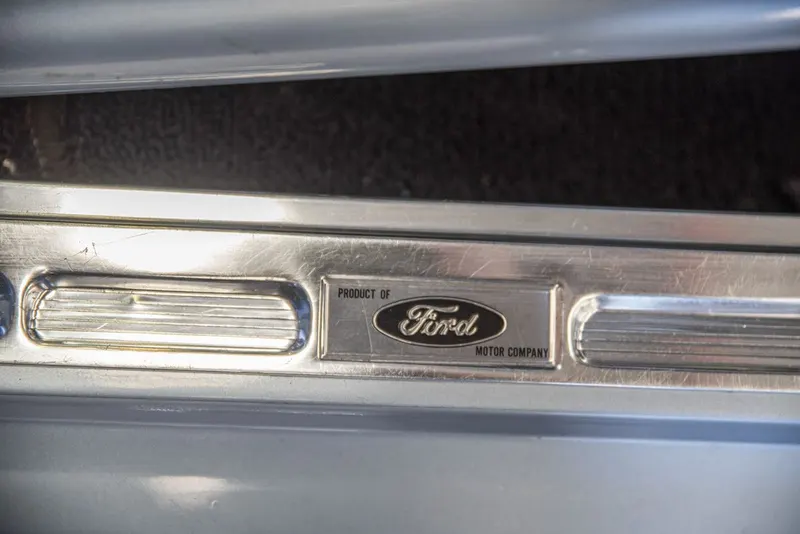 Ford Mustang Coupé V8 Racing 66