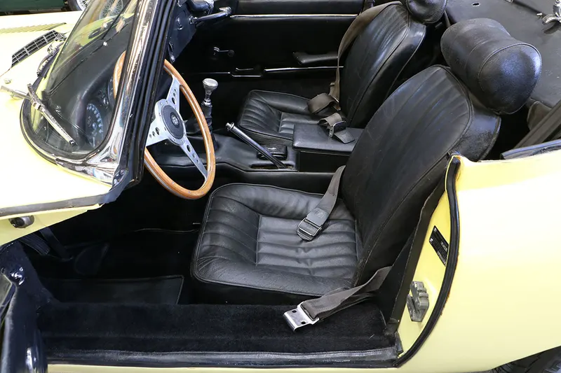 Jaguar Type e Cabriolet Serie 2 17