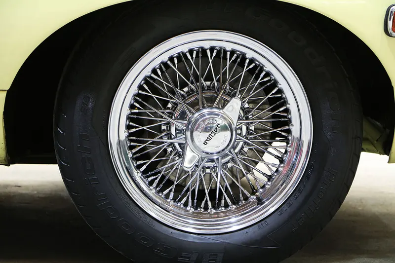 Jaguar Type e Cabriolet Serie 2 44